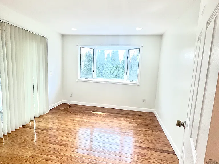 24 Sheldon Pl — Photo 13