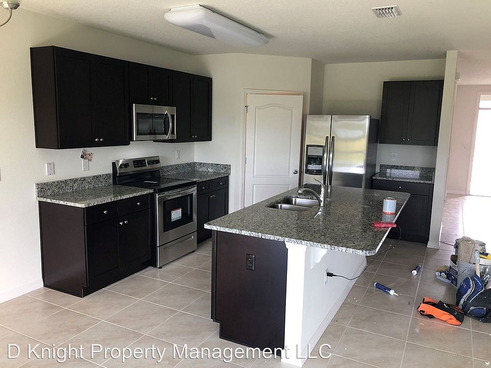 2nd image of 1880 Green Dragon Dr