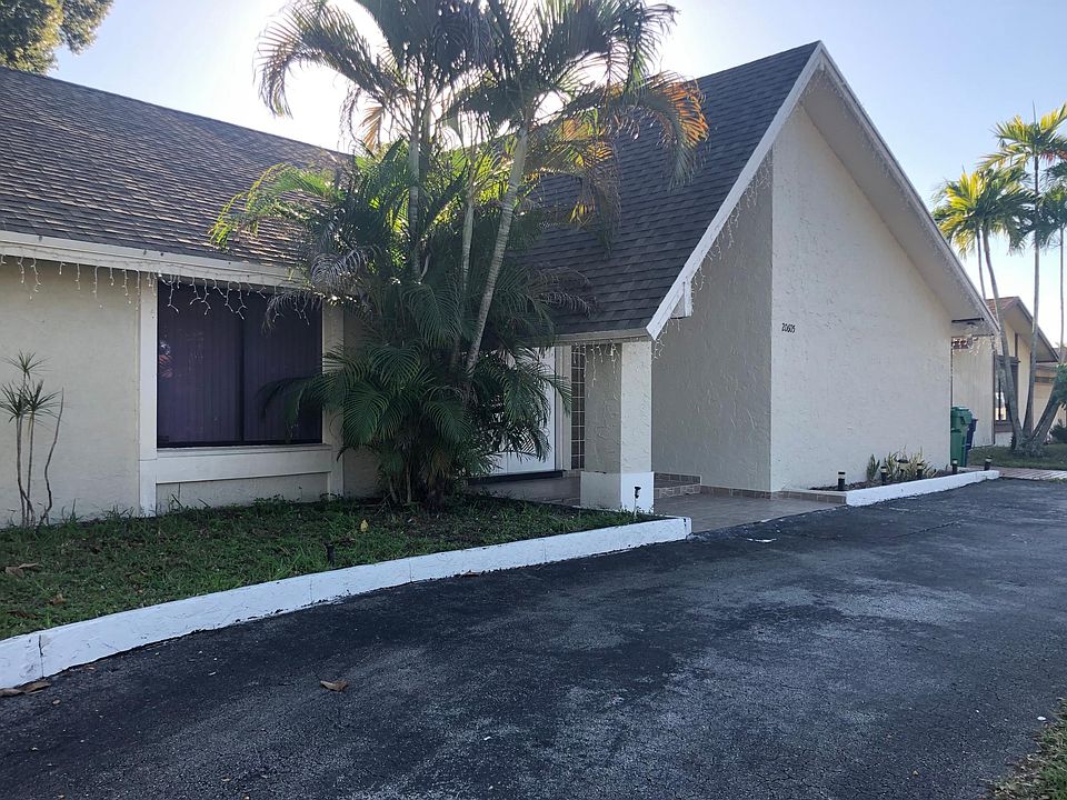 1st image of 20605 NE 9th Ct