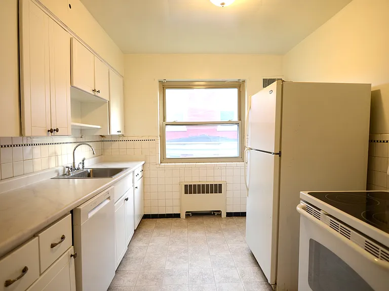 5414 Reading Rd — Photo 5