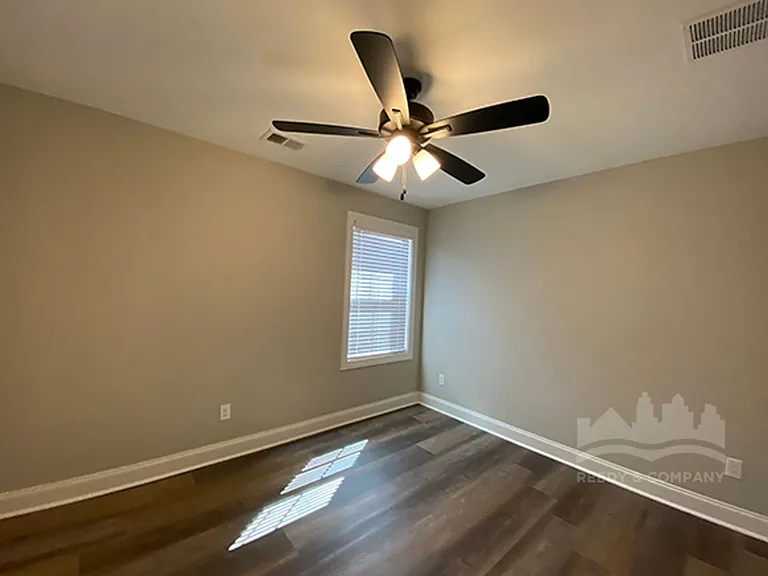 565 Beau View Way — Photo 17