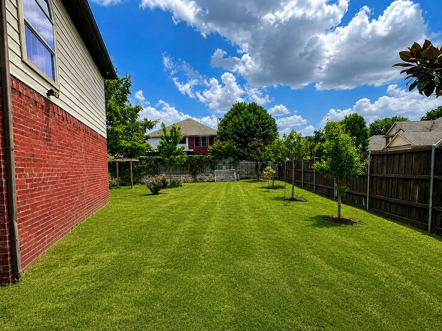 6 bed, 3381 sqft, $3,495 — Photo 4