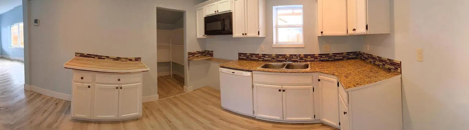 3 bed, 1036 sqft, $1,400 — Photo 2