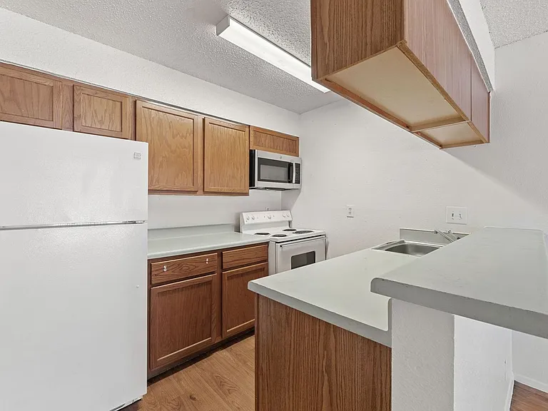 Patton Apartments — Photo 53