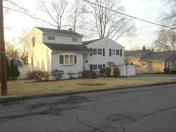 3rd image of 44 Valley Brook Ave