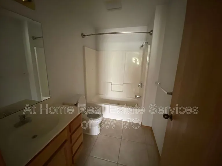1090 W Red Ln — Photo 8