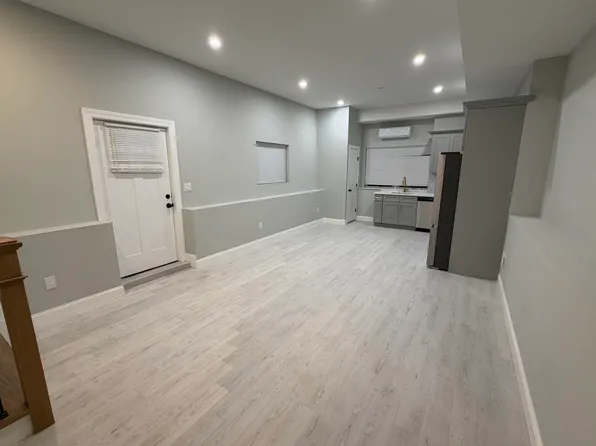 20 Brown Pl #Basement, Staten Island, NY 10305