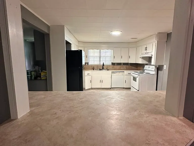 821 Desoto Pl — Photo 22