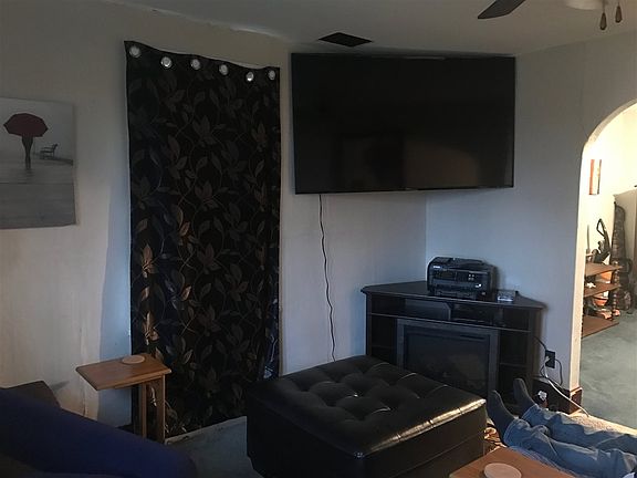 4th image of 713 Walnut St