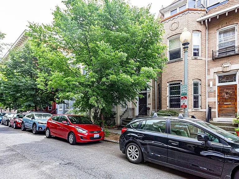 1726 Willard St NW #B — Photo 16