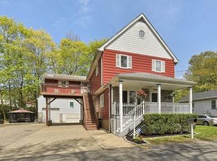 26 Grandview Ave, Oakland, NJ 07436