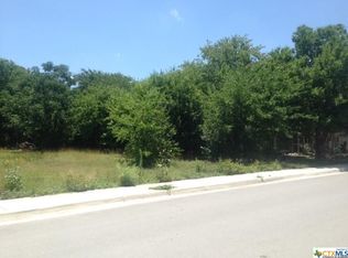 431 N San Marcos St, Seguin, TX 78155