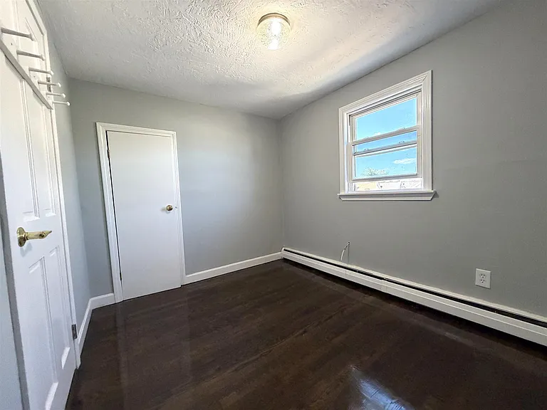 18 Dana St — Photo 15