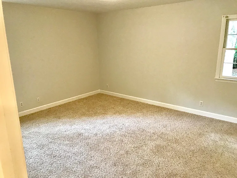 720 Clarion Dr — Photo 16