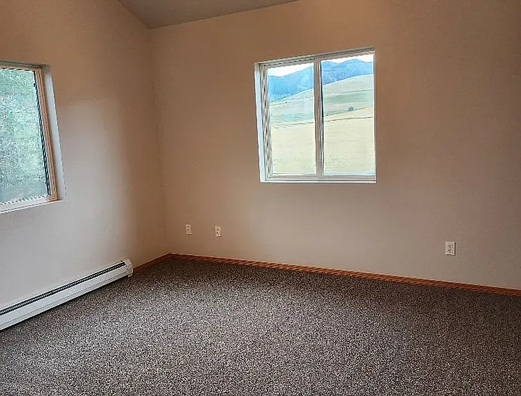 650 E Williams Rd — Photo 37