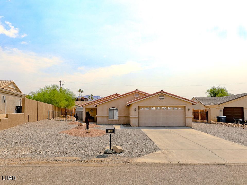 1st image of 300 Pascaul Ln