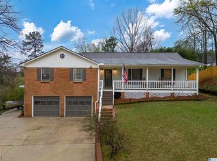 5921 Shades Run Ln, Birmingham, AL 35244