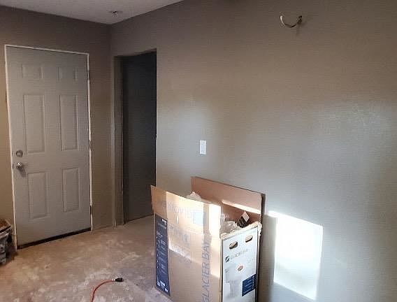 5th image of 531 Roscoe Rd