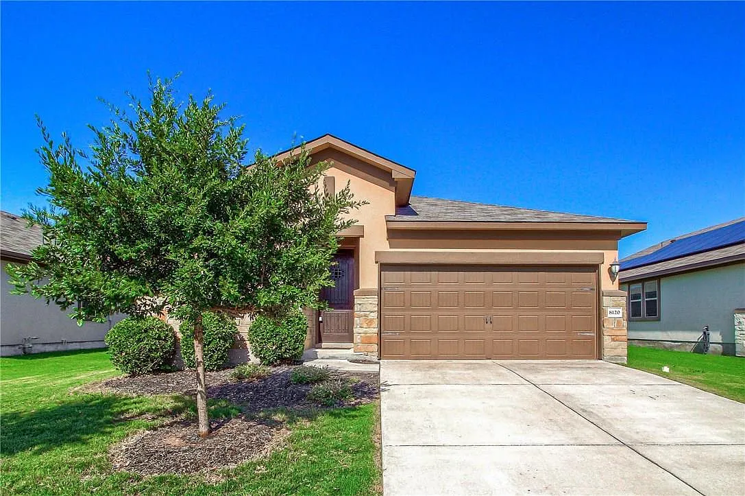 3 bed, 2.0 bath, 1954 sqft, $2,250 — Photo 1