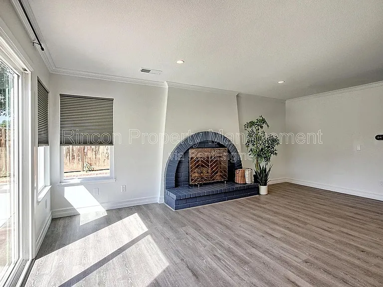 2585 Warbler Ave — Photo 16