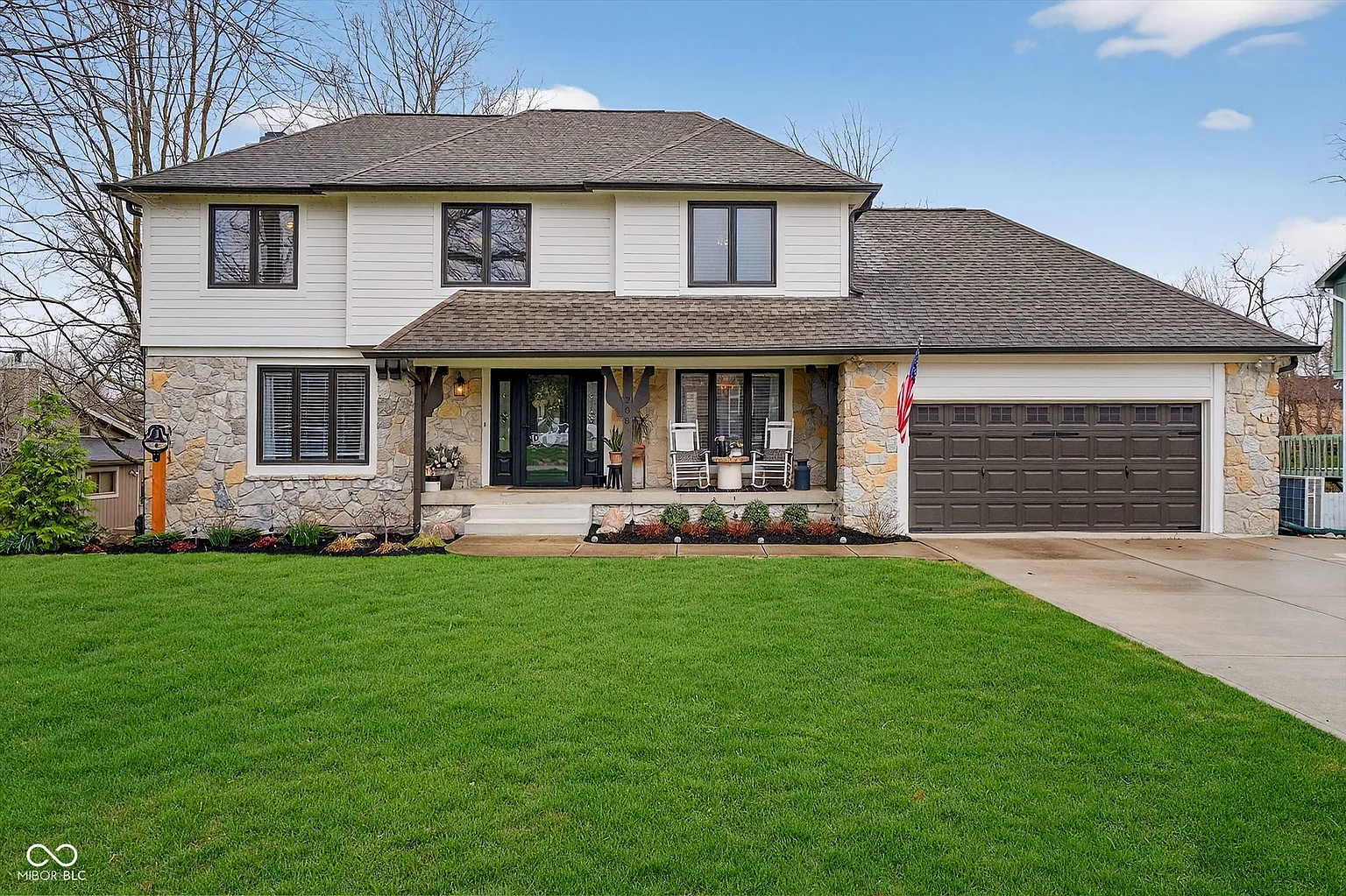 208 Surrey Hl photo 1
