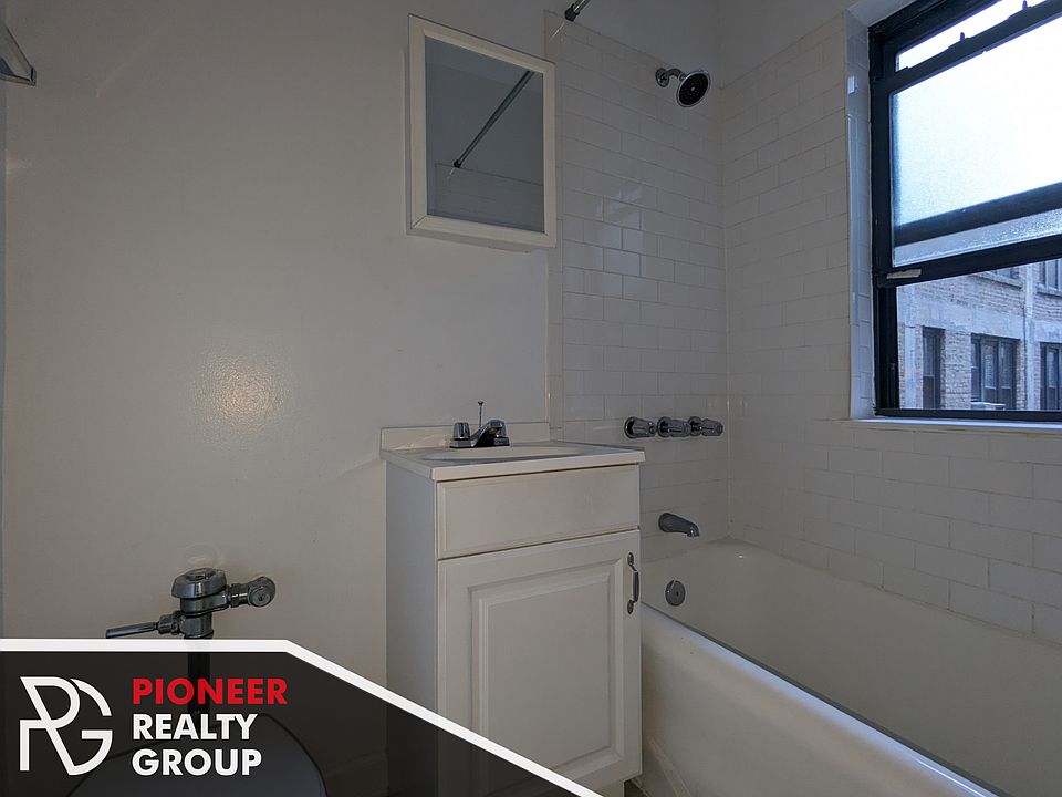 1st image of 5425 N Kenmore Ave #5417-402