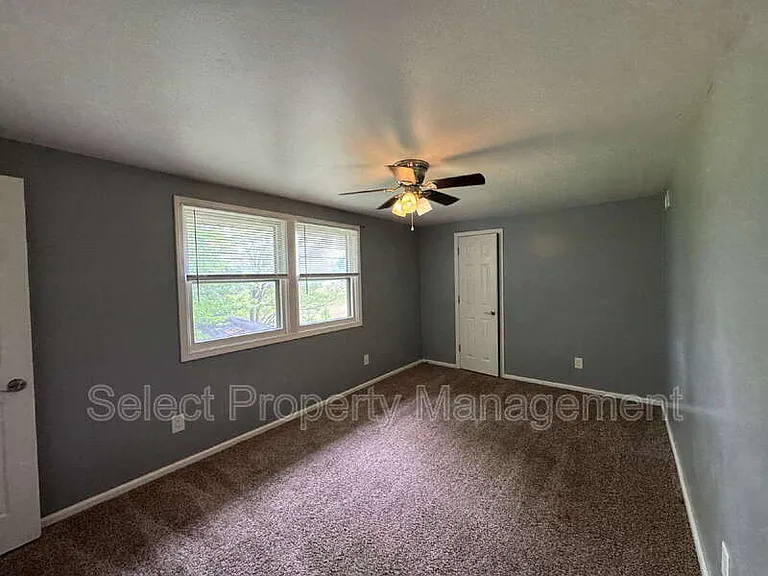 7021 Omaha Ct — Photo 15