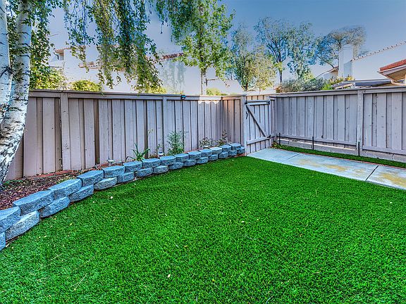 4th image of 2209 Birchdale Dr