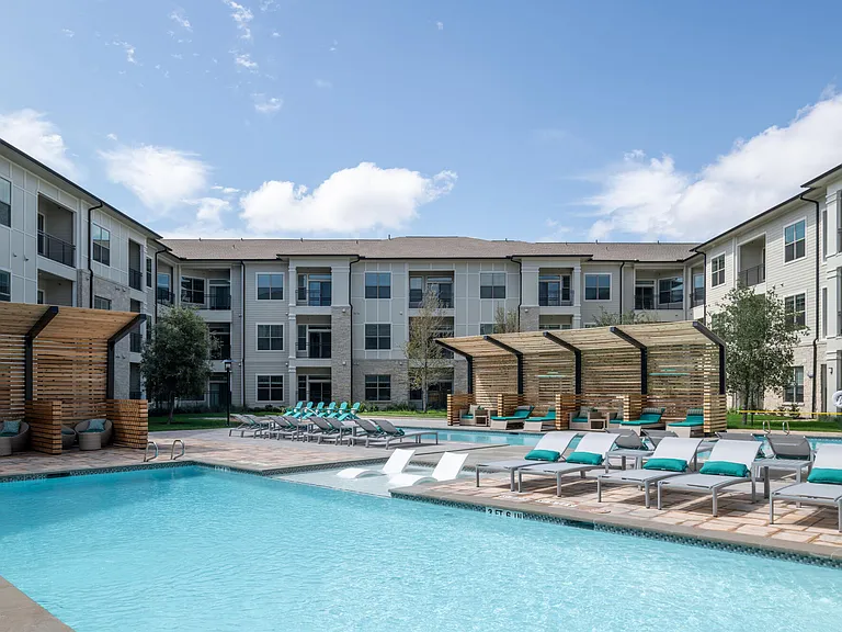 The Sterling at Oak Hills — Photo 12