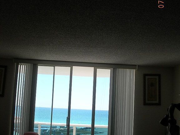 4th image of 2301 Collins Ave APT 524