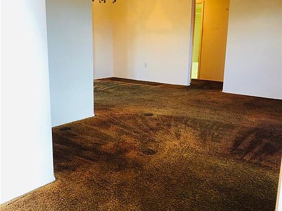 4th image of 1431 N Larkwood Sq