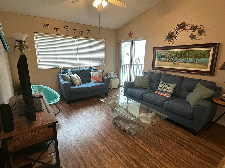 335 Ocean Park Ln #V106 — Photo 4