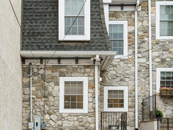 216 Wendover St, Philadelphia, PA 19128