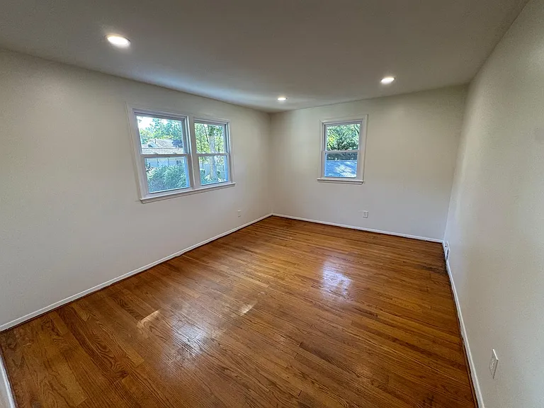 5959 Atteentee Rd — Photo 6