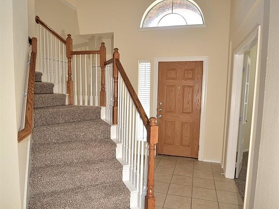 3rd image of 505 Cypress Hill Dr