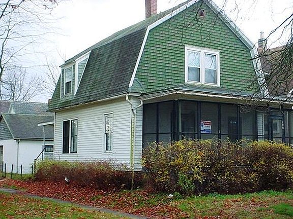 2nd image of 120 Post Ave