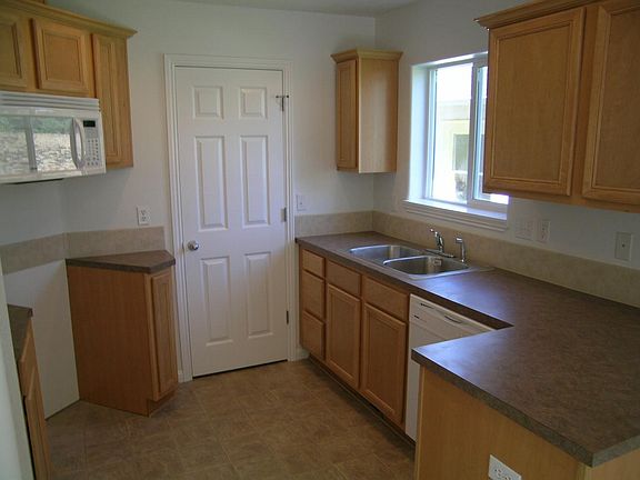 2nd image of 9137 N Pier Park Pl