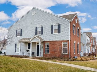 258 Springbrook Trl S, Oswego, IL 60543