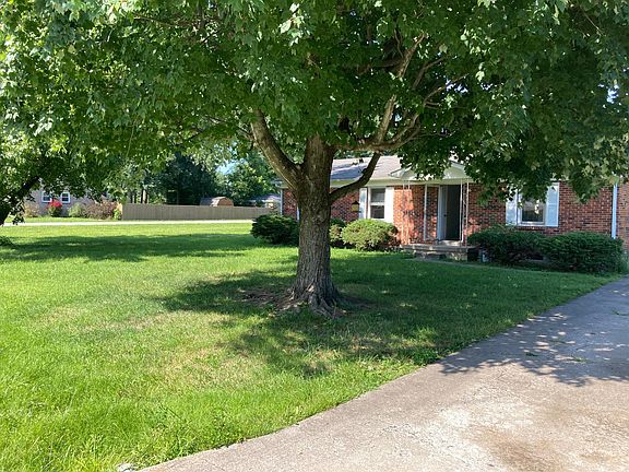 5th image of 225 Cherry Ln