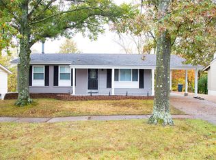 720 Reinke Rd, Ballwin, MO 63021