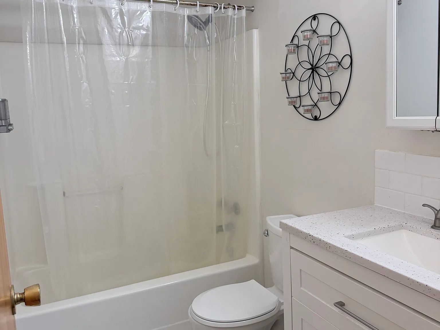 2 bed, 1.5 bath, $1,250 — Photo 4