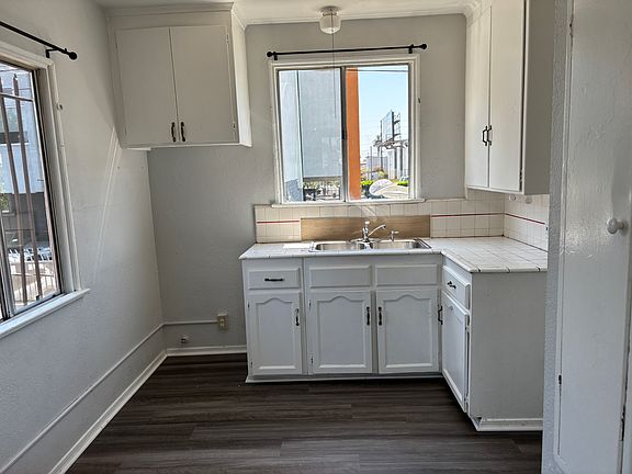 2nd image of 1120 W 85th St #1/2
