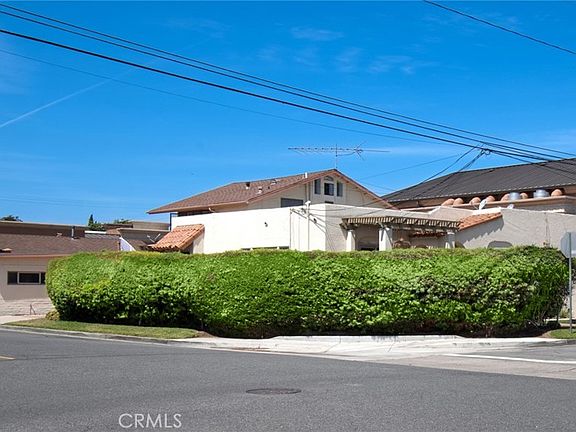 3rd image of 2209 Elden Ave