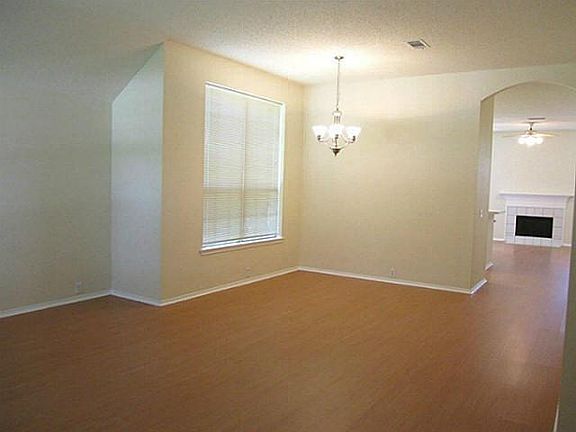 2nd image of 4713 Holly Berry Dr