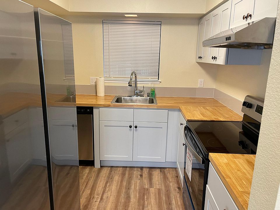 1st image of 711 S Bayshore Blvd APT 7