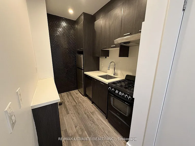 432 Saint Clarens Ave #203 — Photo 6