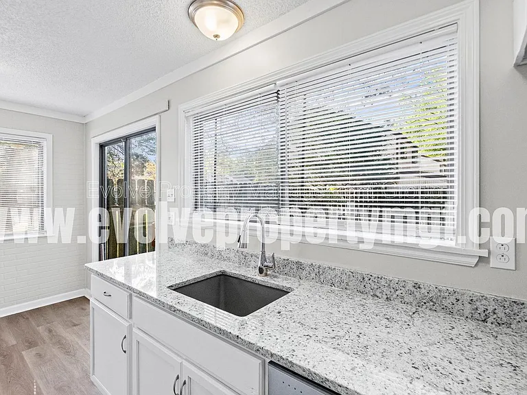5535 Quail Thicket Dr — Photo 9