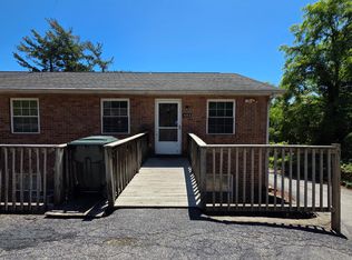 803 Roanoke Blvd, Salem, VA 24153