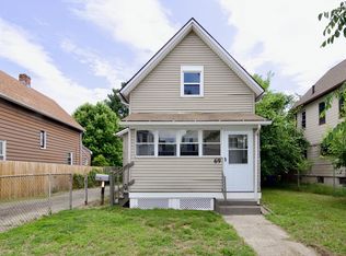 69 Manhattan St, Springfield, MA 01109