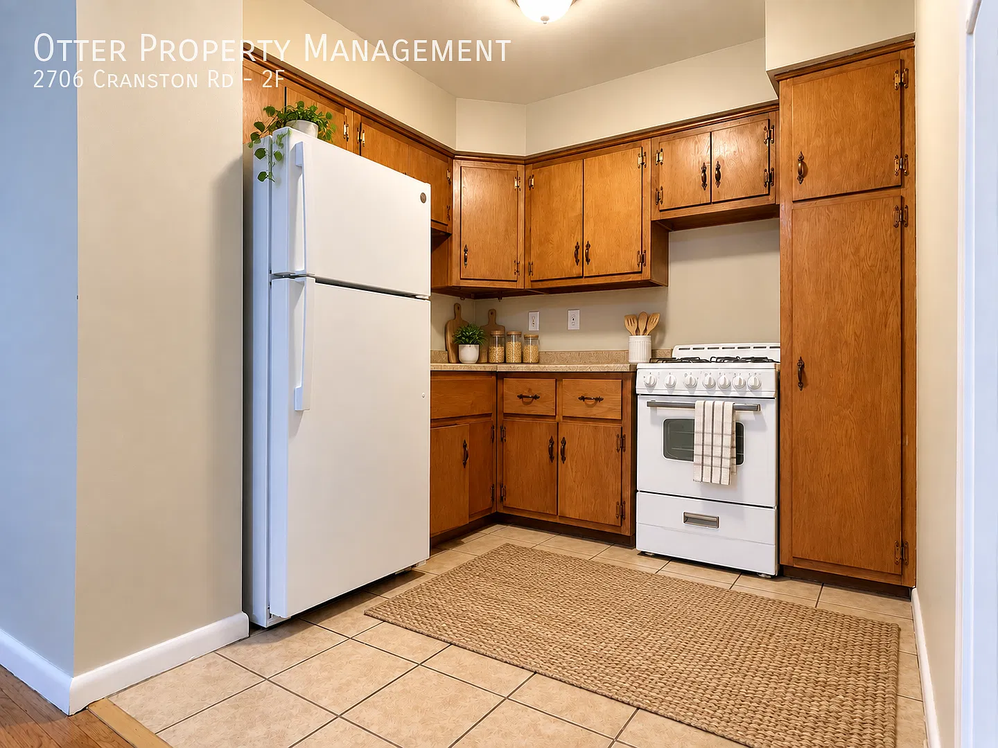 2BR/1BA Apartment with Basement Laundry Section 8 Friendly — Photo 2